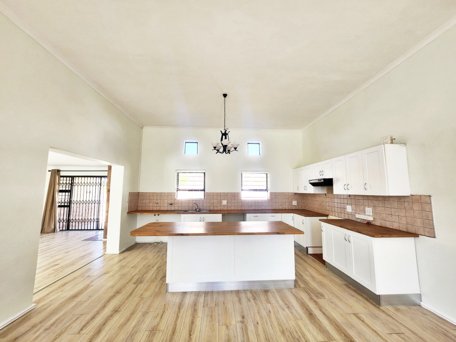 3 Bedroom Property for Sale in Struisbaai Western Cape